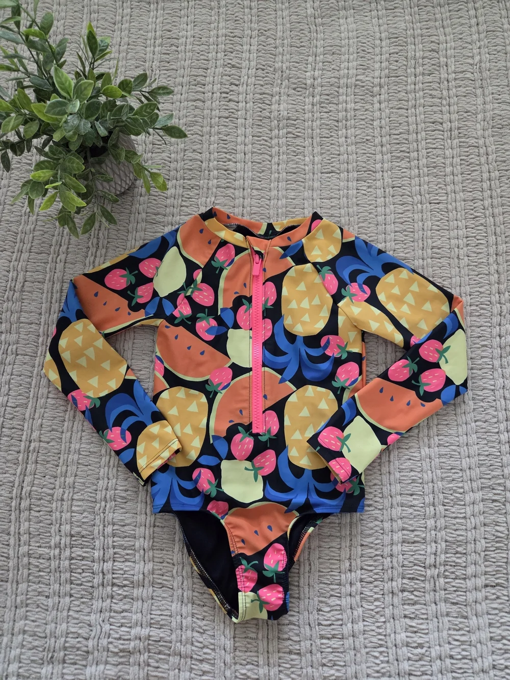 Kids Long-Sleeve Fruit Print Rash Guard Swimsuit - Black/Multicolor